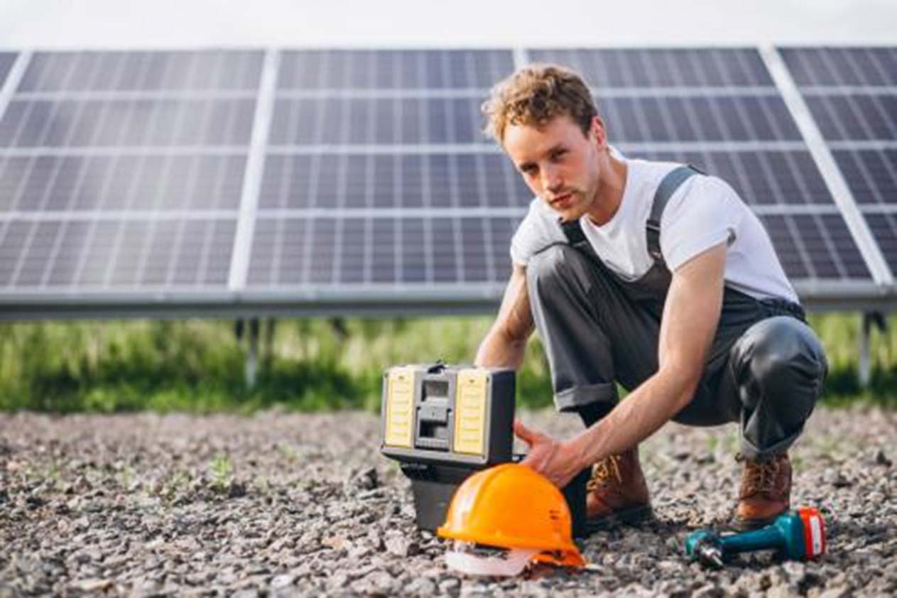 6 Proven Ways Batteries Increase Solar Independence