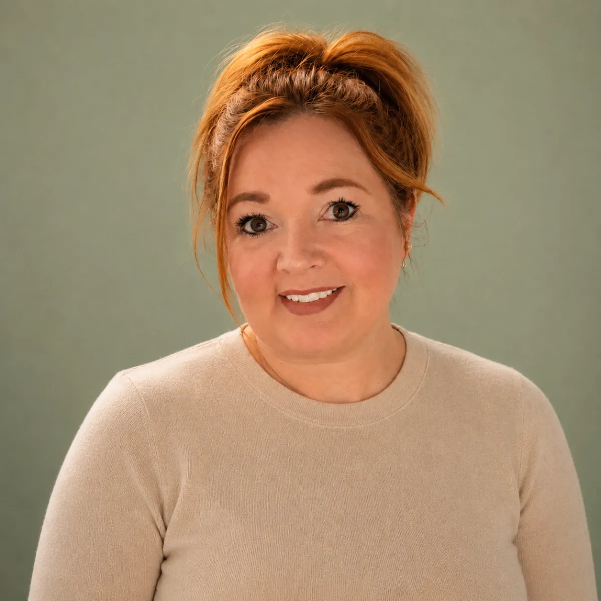 Natural portrait of Nikki Robbins