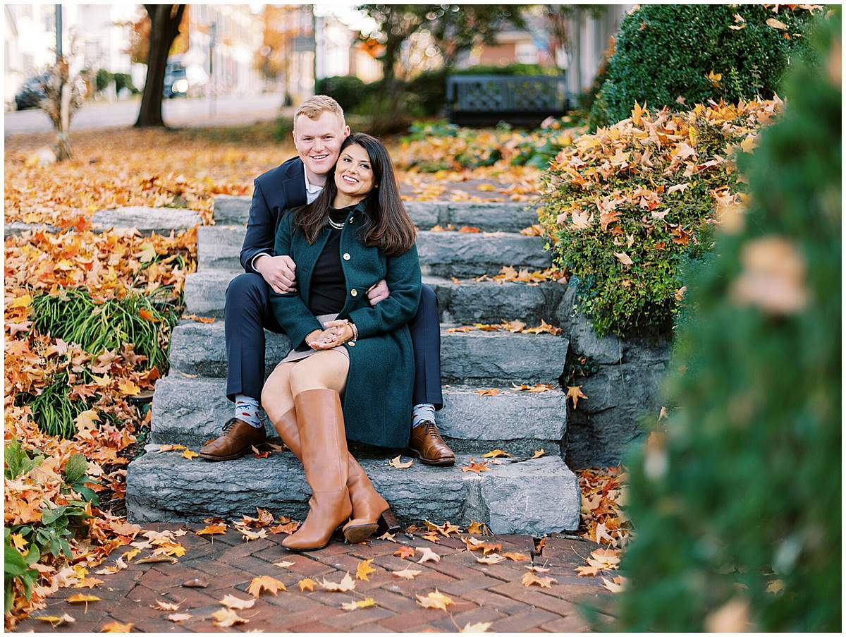 Outdoor engagement photography showcasing seasonal fall colors