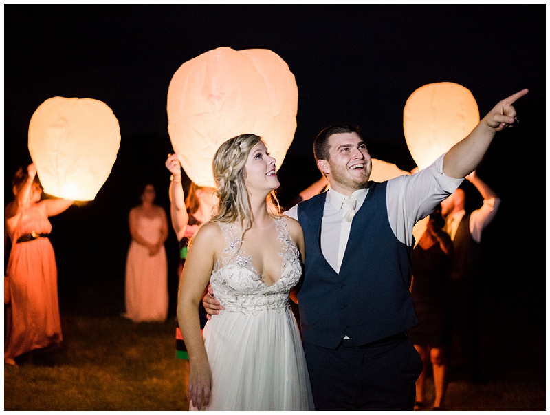 rustic barn wedding couple portrait Tennessee