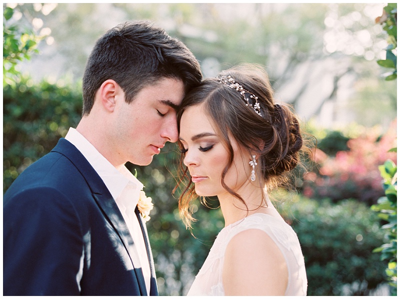 Bride and groom at Houston garden wedding venue river oaks garden club