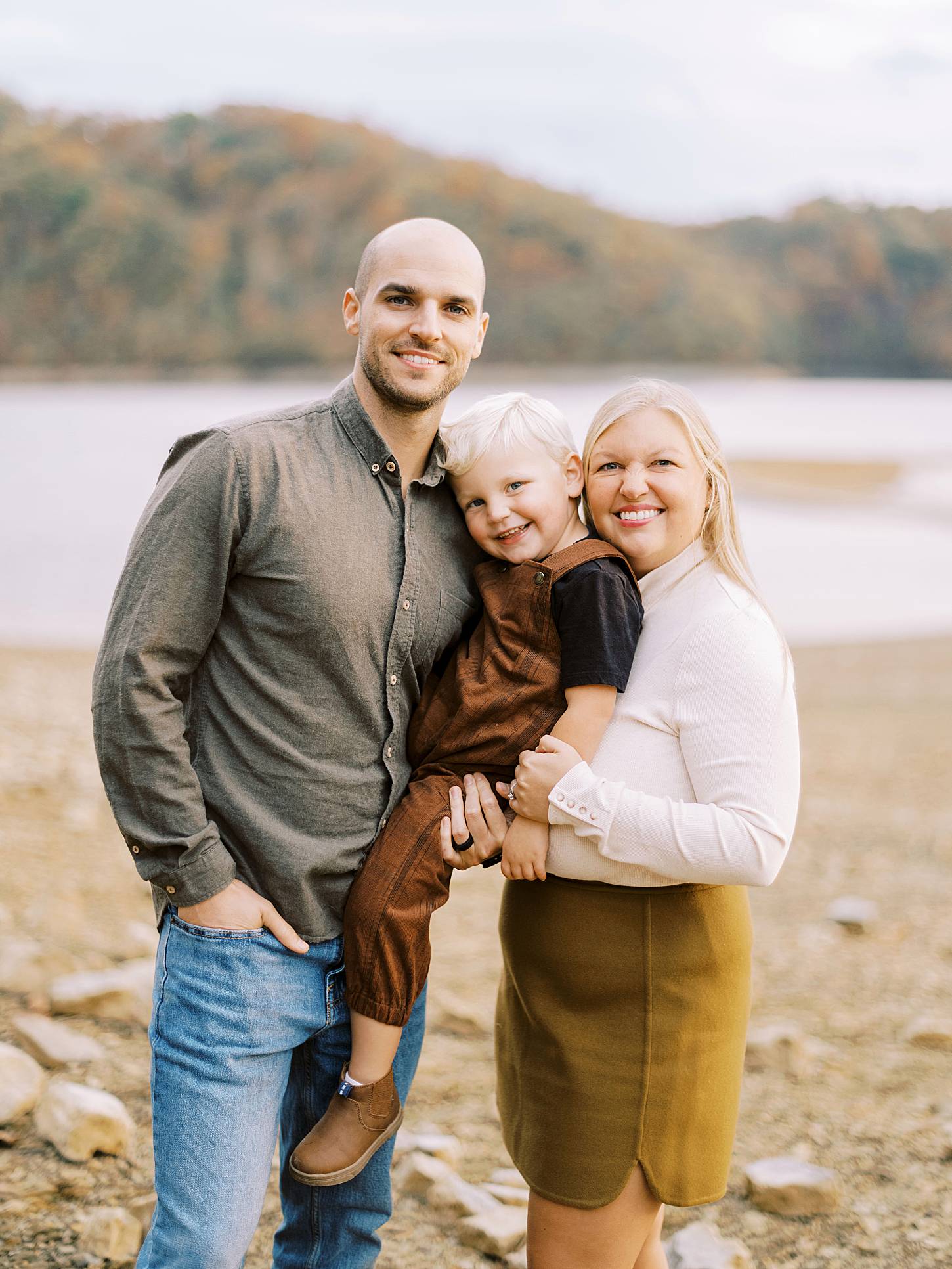 East Tennessee Fall family photography session with timeless fine art portraits
