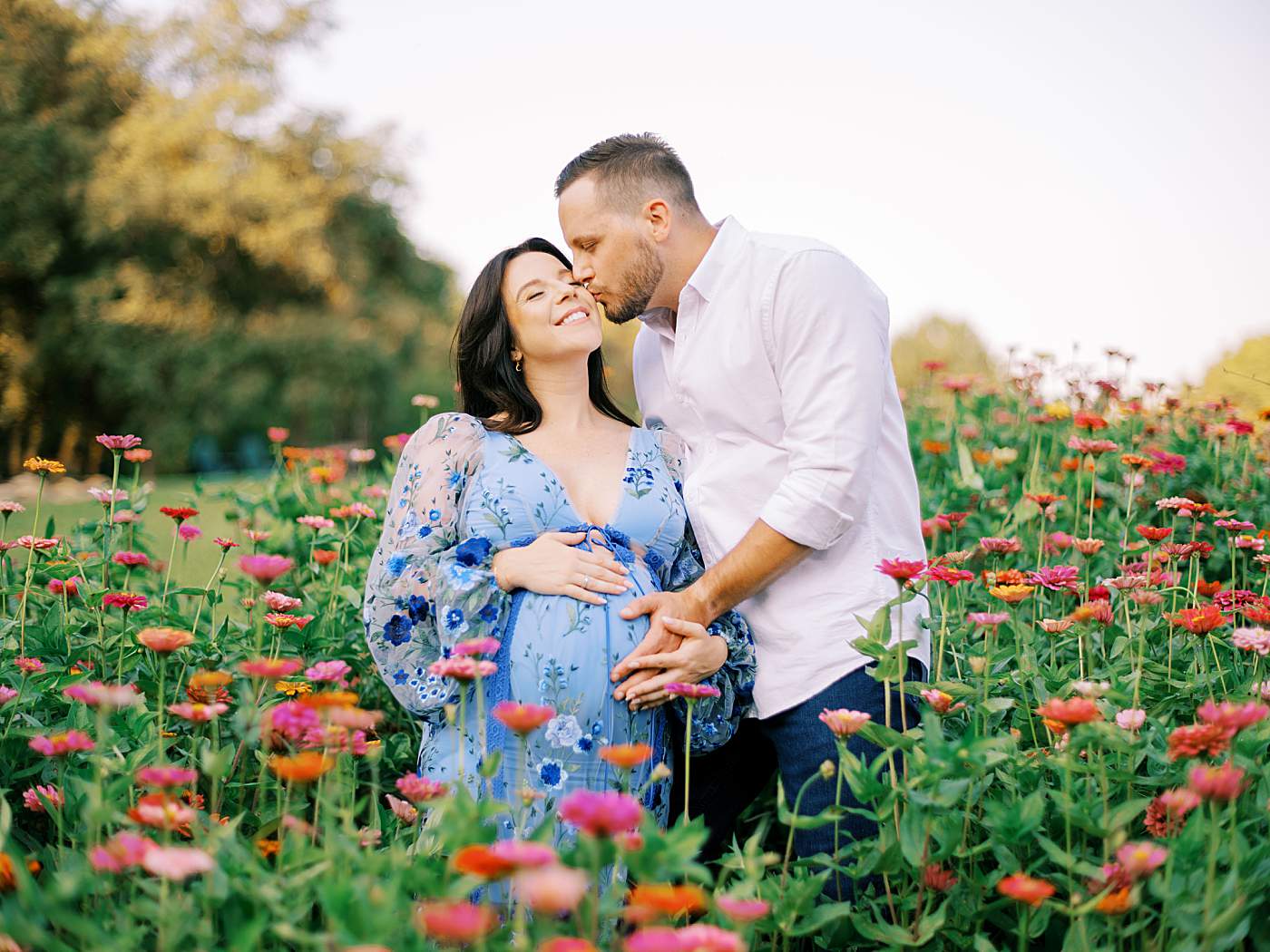Timeless maternity photography in Kingsport Tennessee capturing the beauty of motherhood