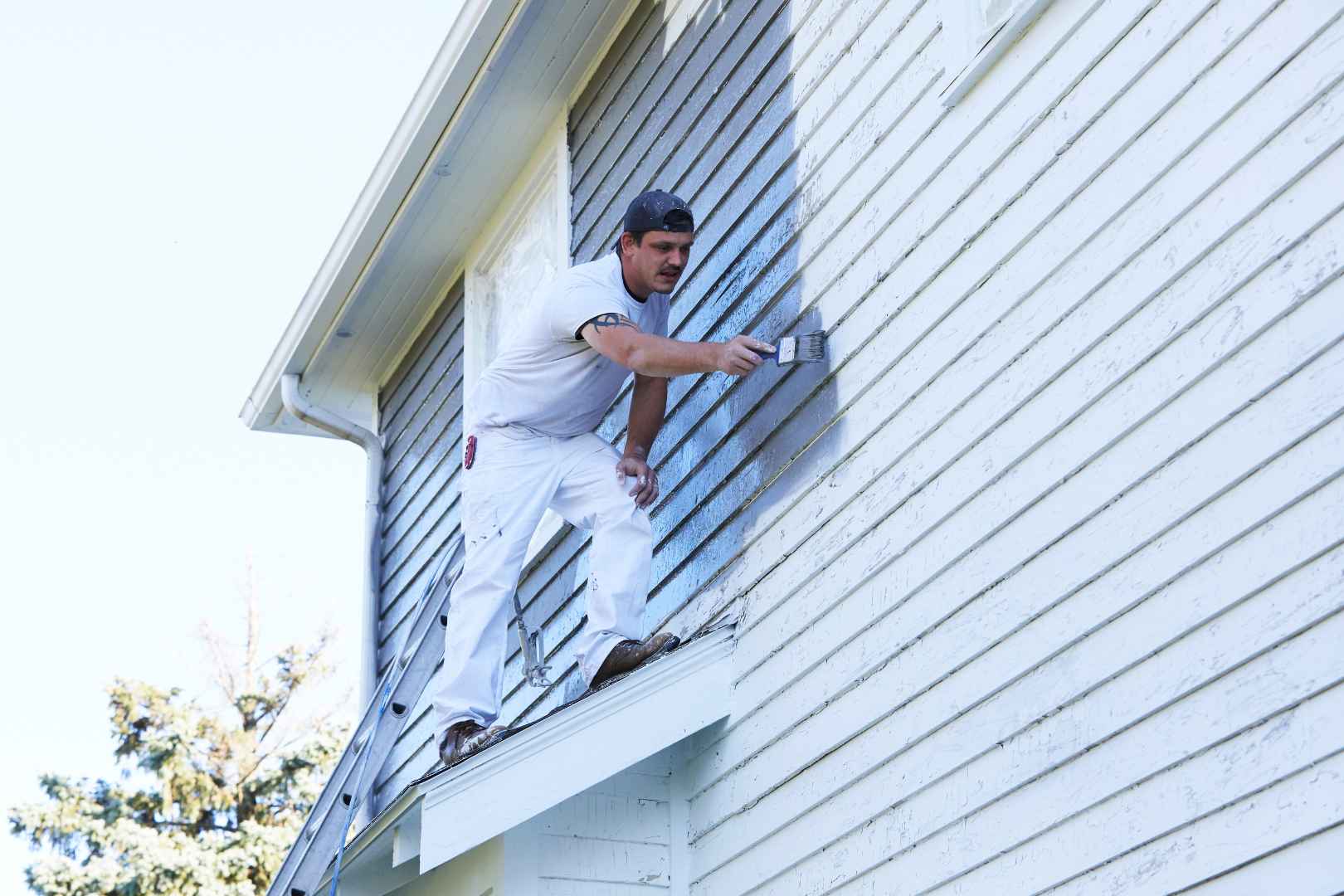 Exterior Painting Des Moines: Signs You Need It