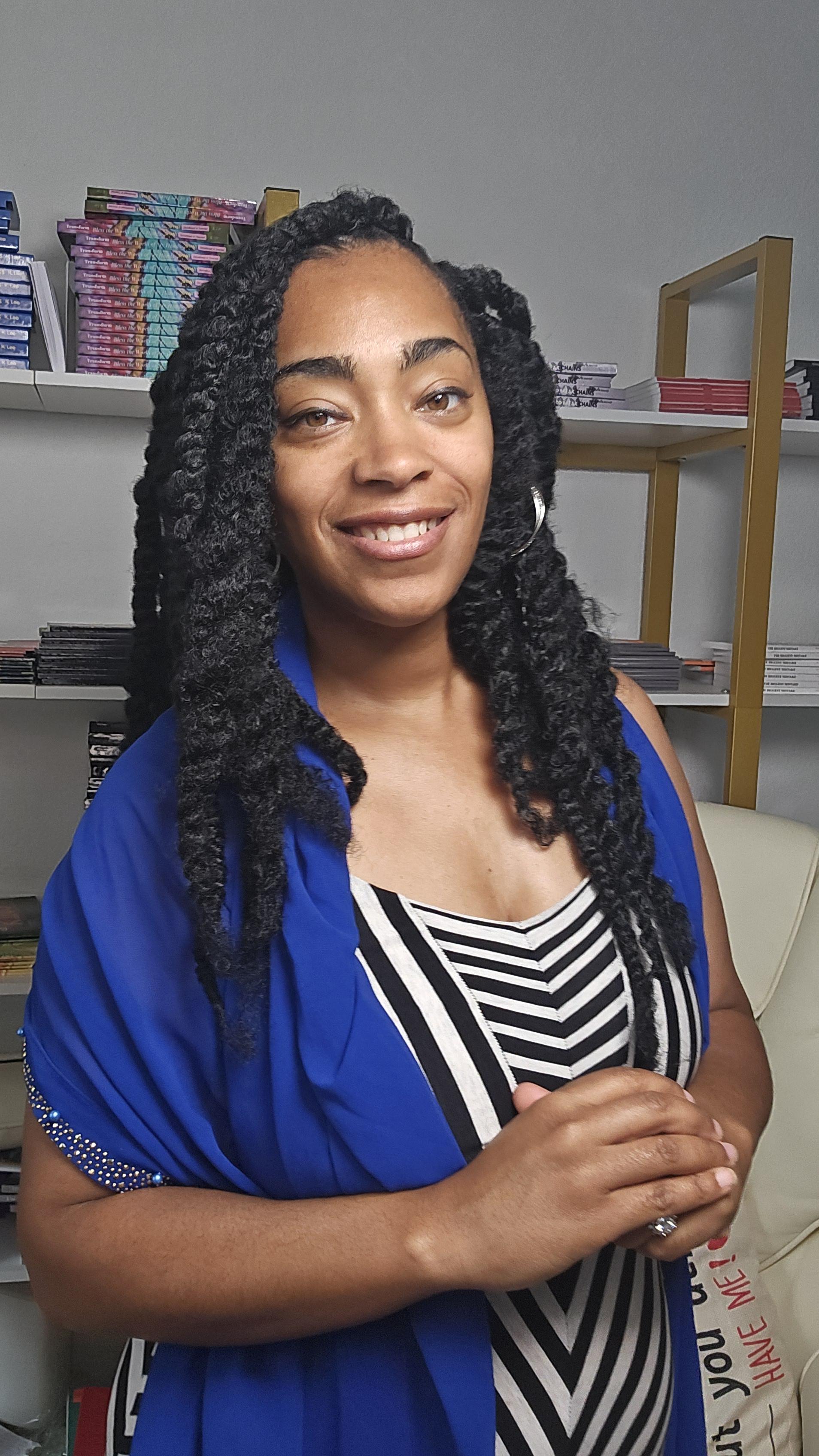 Dr. Krystal Lee  (Auhor K Lee)