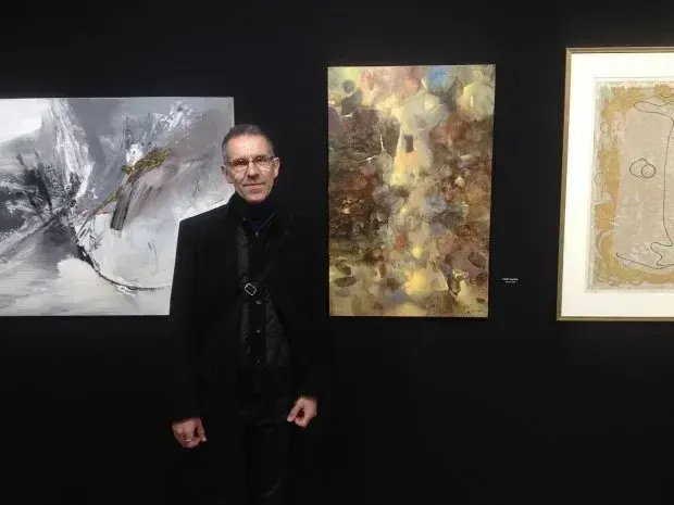 Großformatiges Porträt des präsentierten Werks