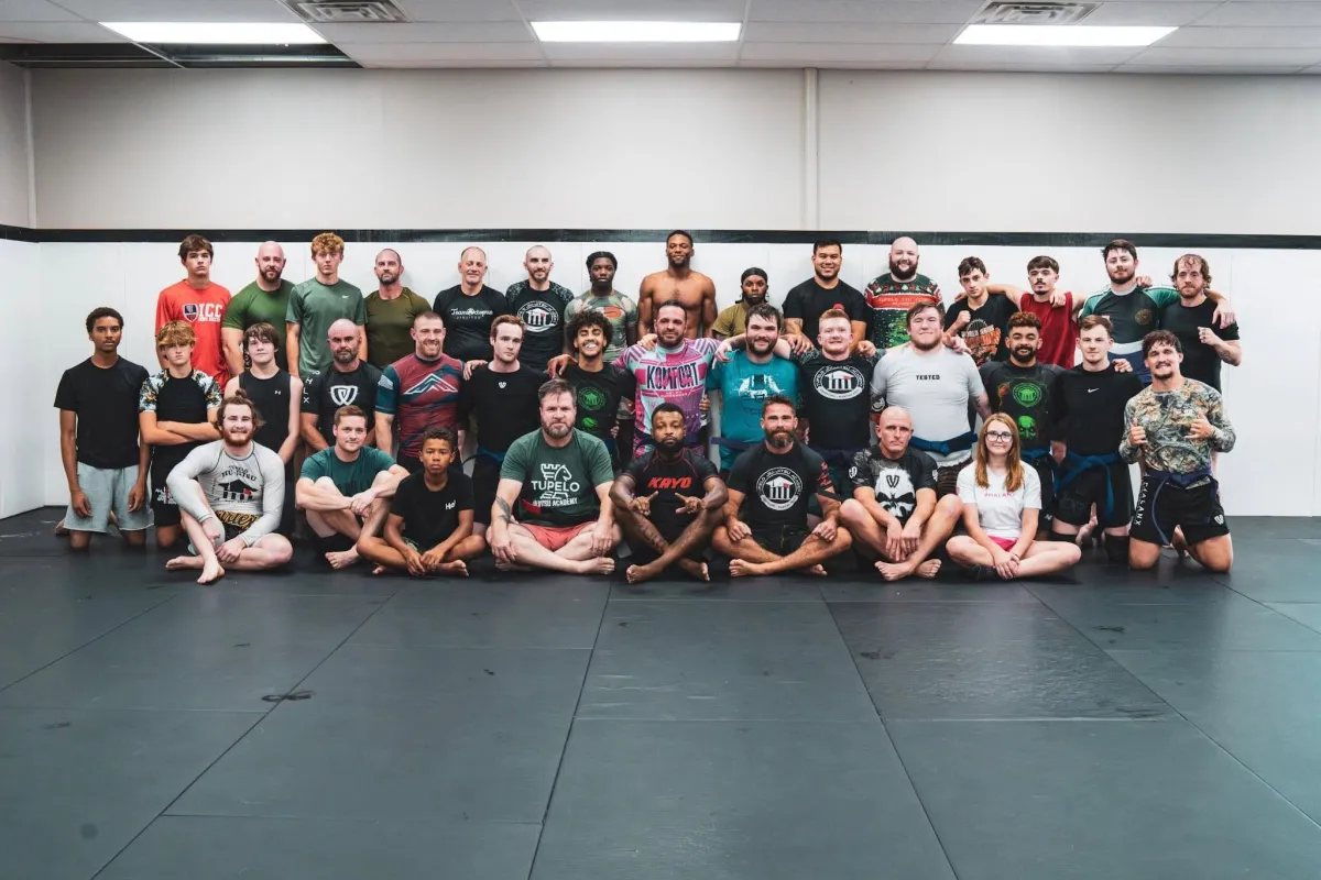 Tupelo Jiu Jitsu Academy students and coaches team photo in Tupelo Mississippi