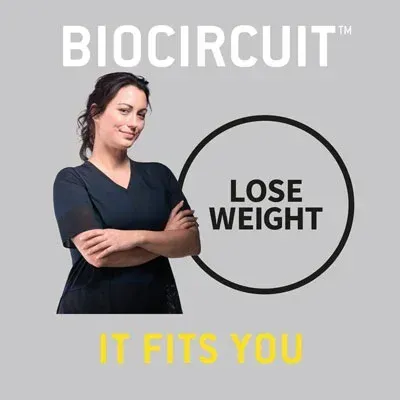 woman seriously performing gym exercise