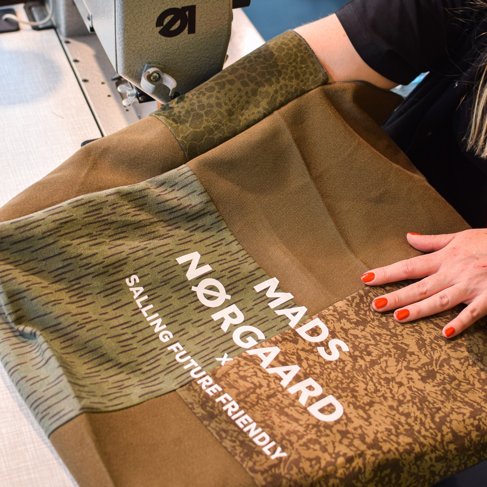 Fast-paced production process for merch