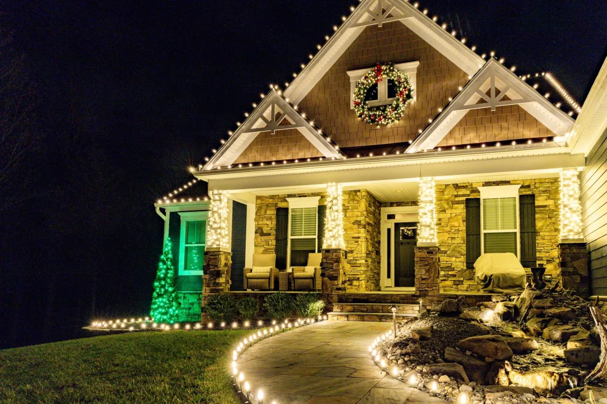 seattle christmas light installation 