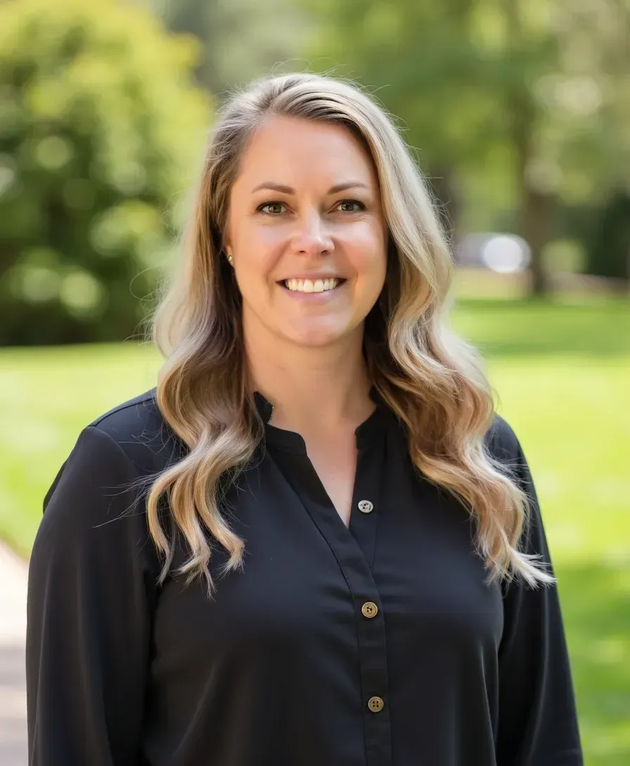 Close-up photo of Melissa Holmes, family meal planning mentor.