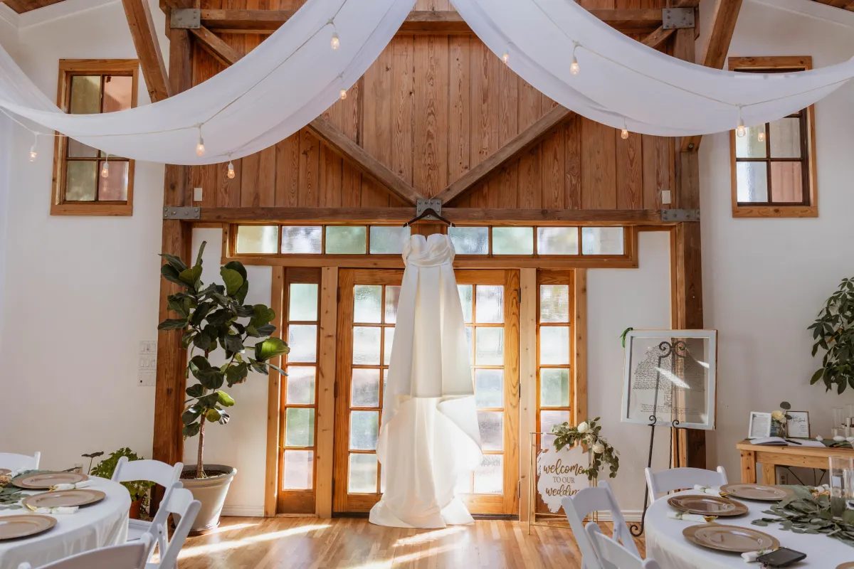 The Best Rustic Wedding Venue Near Austin TX. A Real Wedding at Golden Pine Village