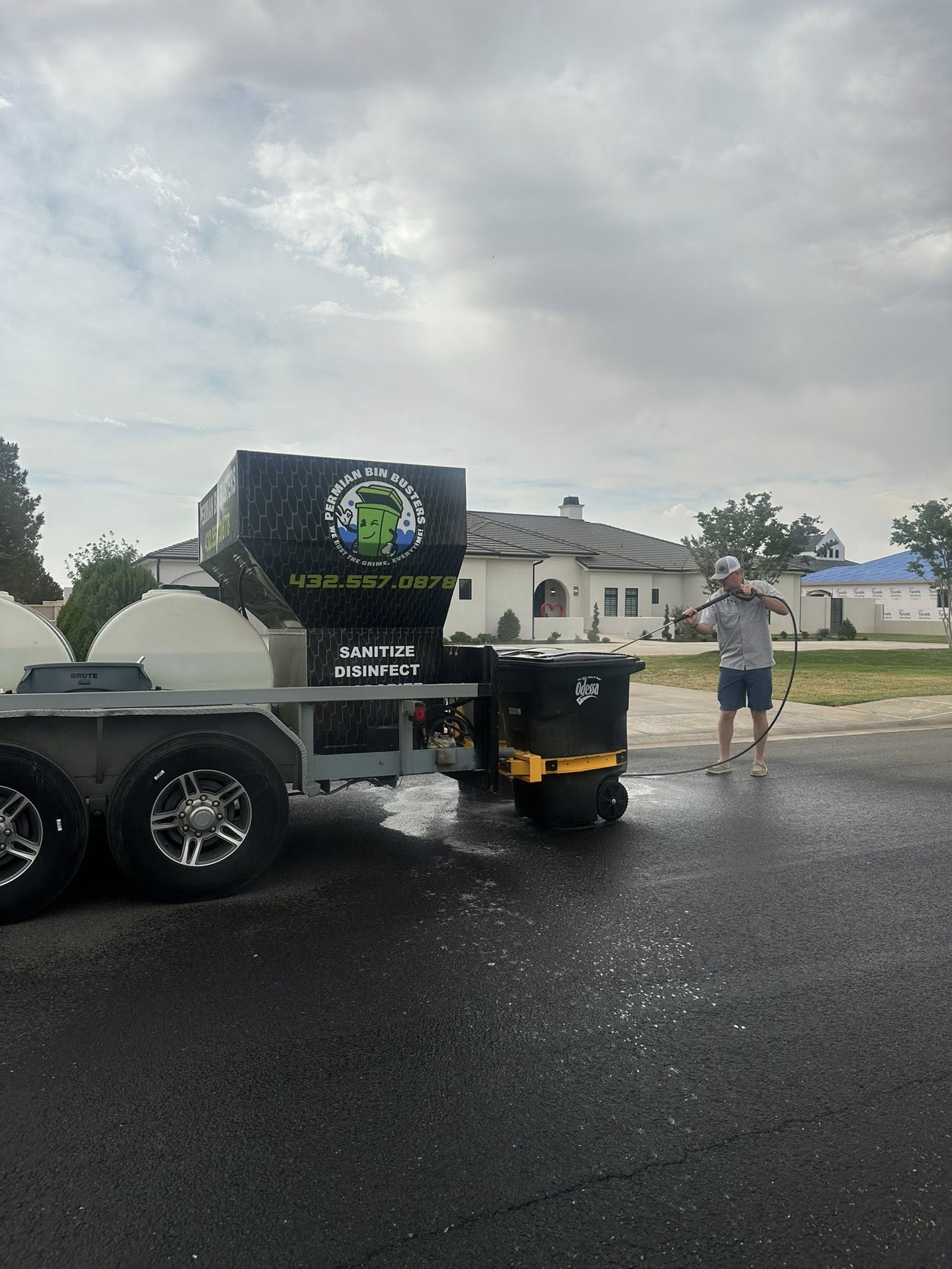 Trash Bin Cleaning in Midland