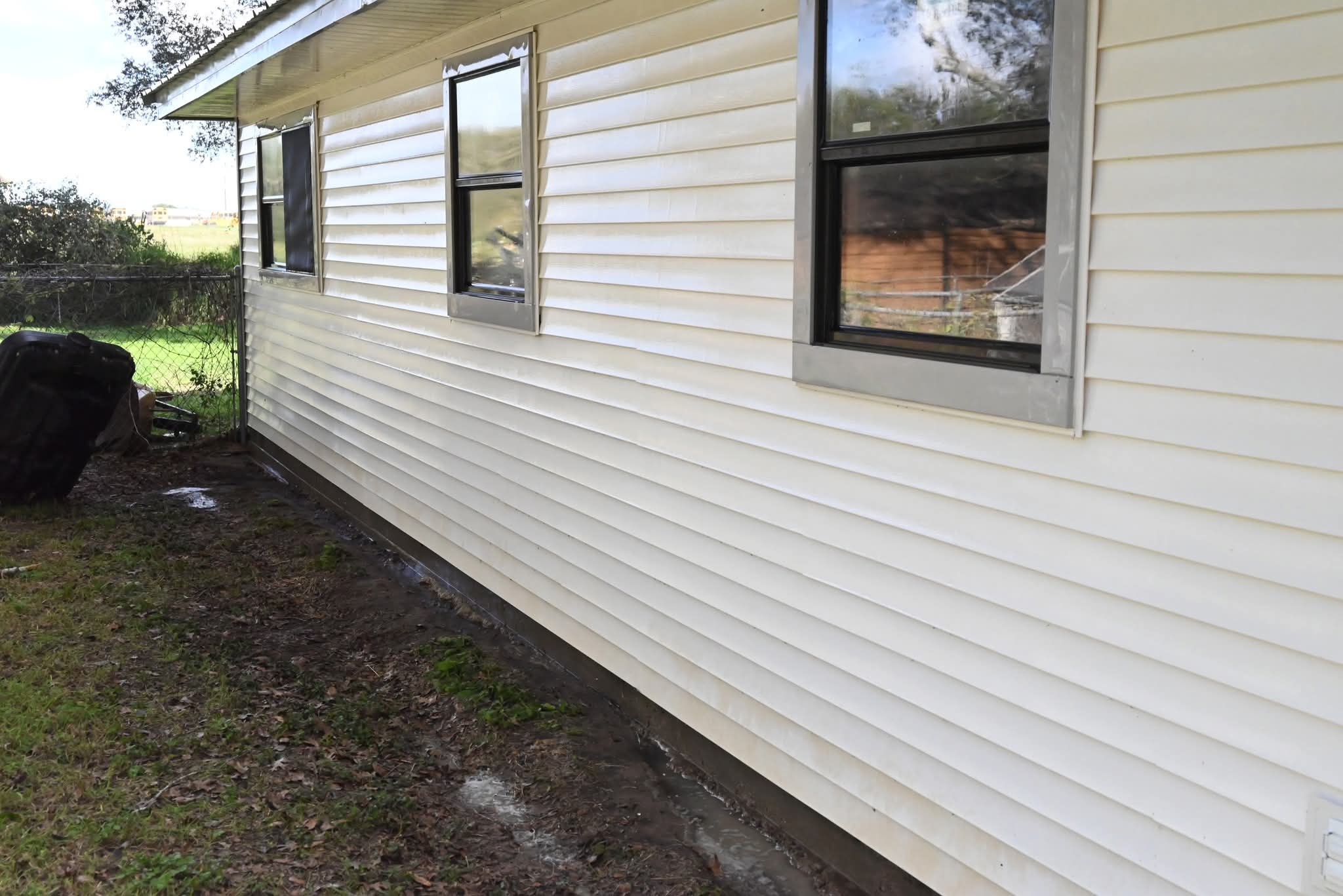 After Maddux Pro Wash house siding in Goliad County