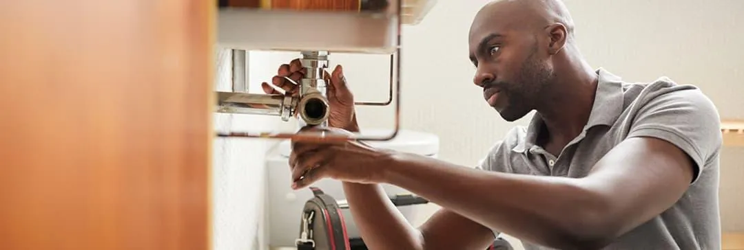 Students training at Hyphen Beauty & Massage School Orlando