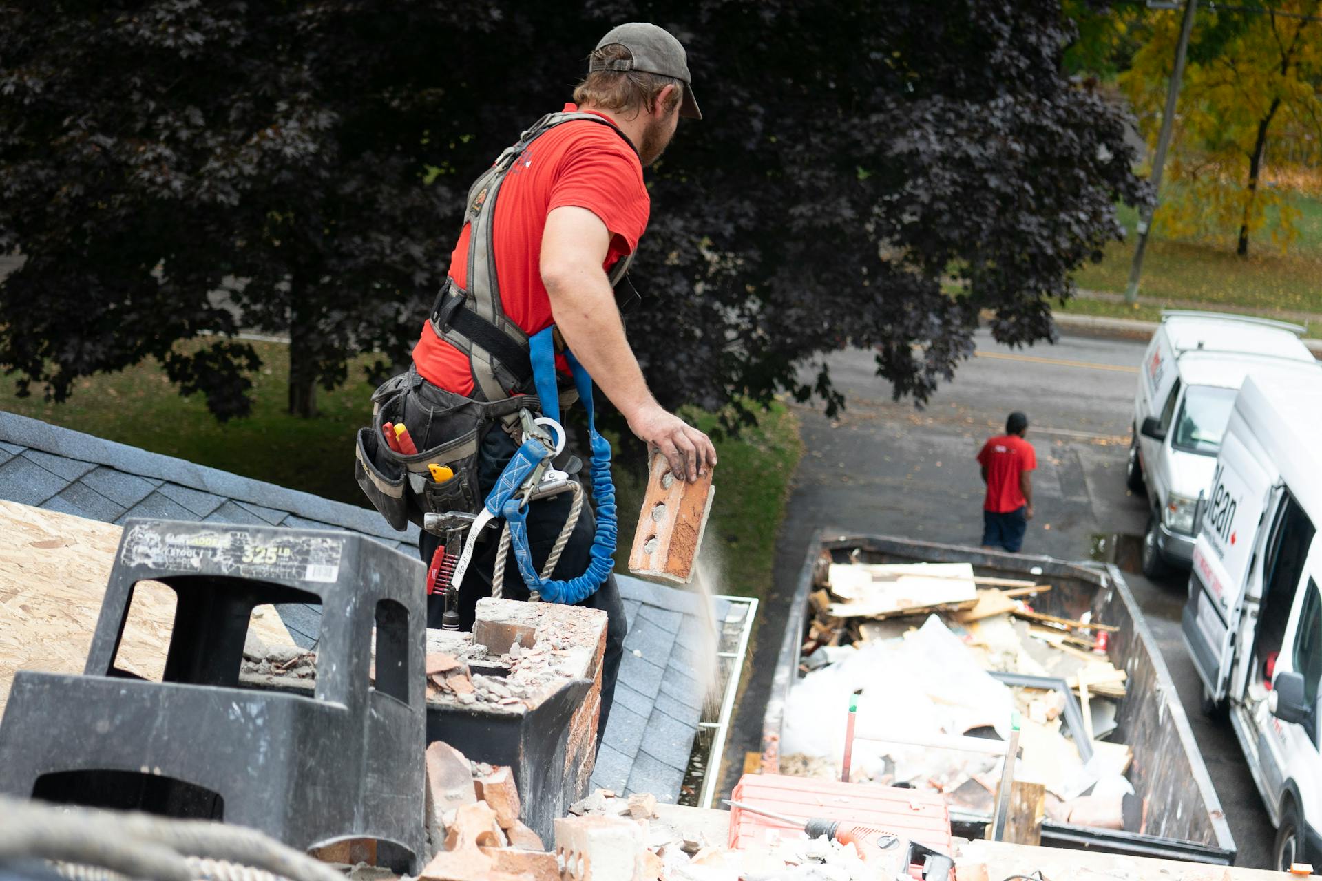 How Construction Debris Removal Works in Medina