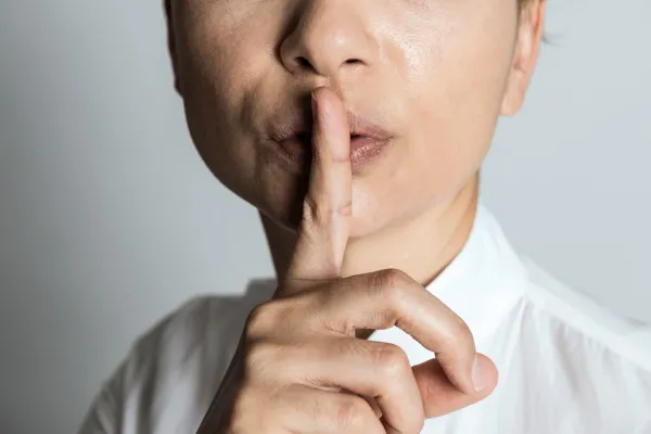 When Leaders Stay Silent