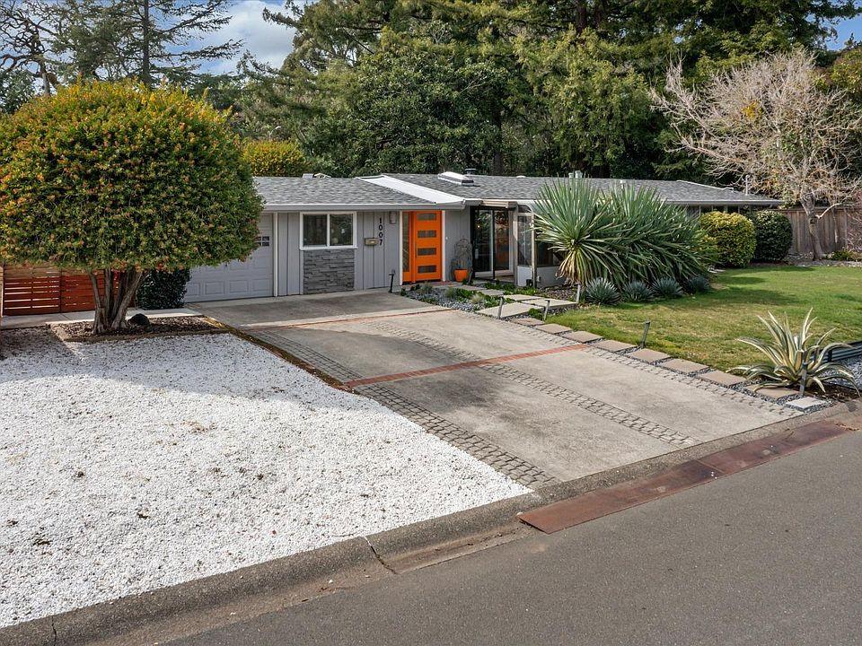 Napa Concrete builds and installs Driveways