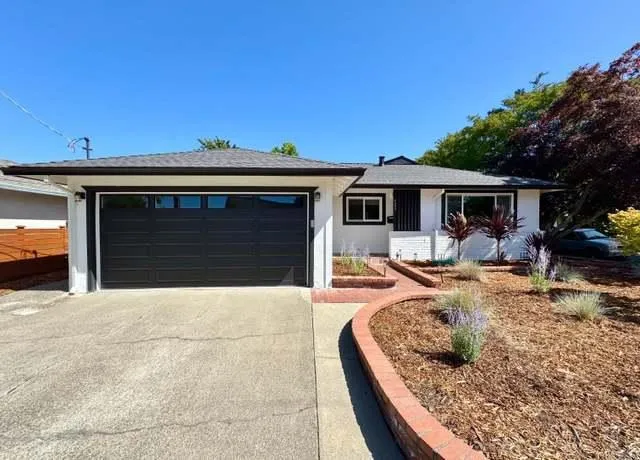 Napa Concrete builds and installs Driveways