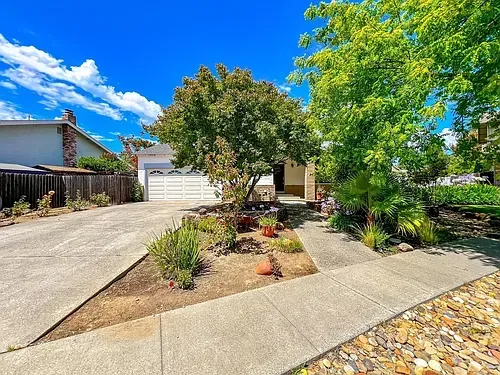 Napa Concrete builds and installs Driveways