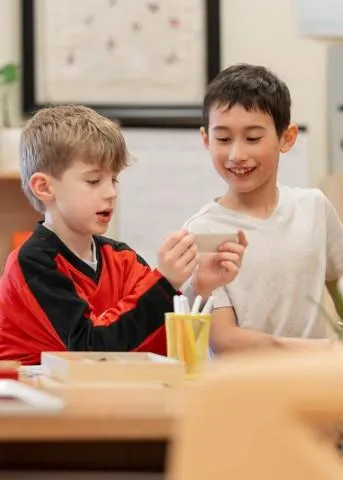 Casa Montessori Wilkes Avenue elementary program Winnipeg - collaborative learning and advanced academics for children 6 to 12 years