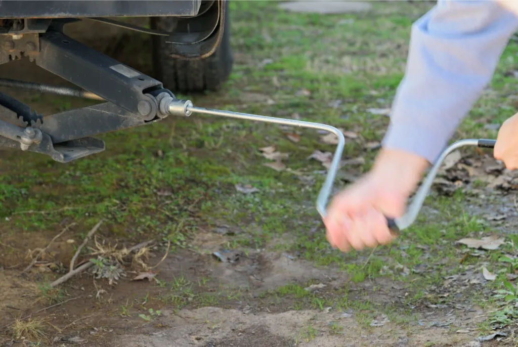 Is It Okay to Level an RV With Jack Stands?