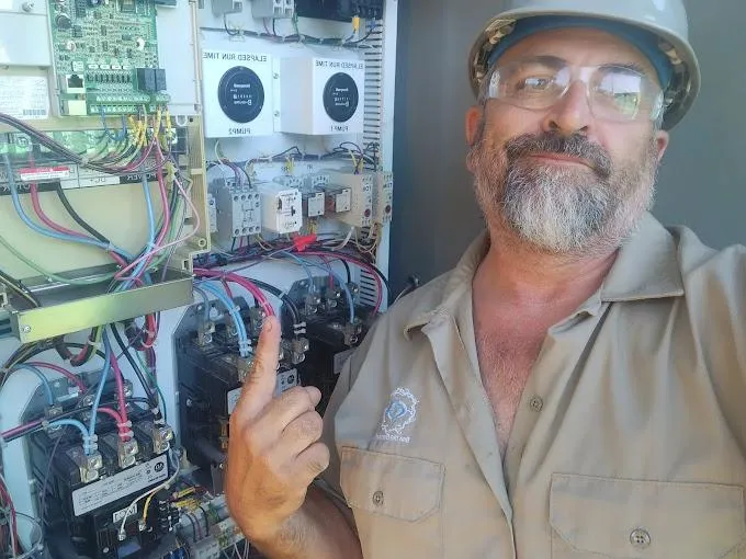 photo of Don Fullman, electrician