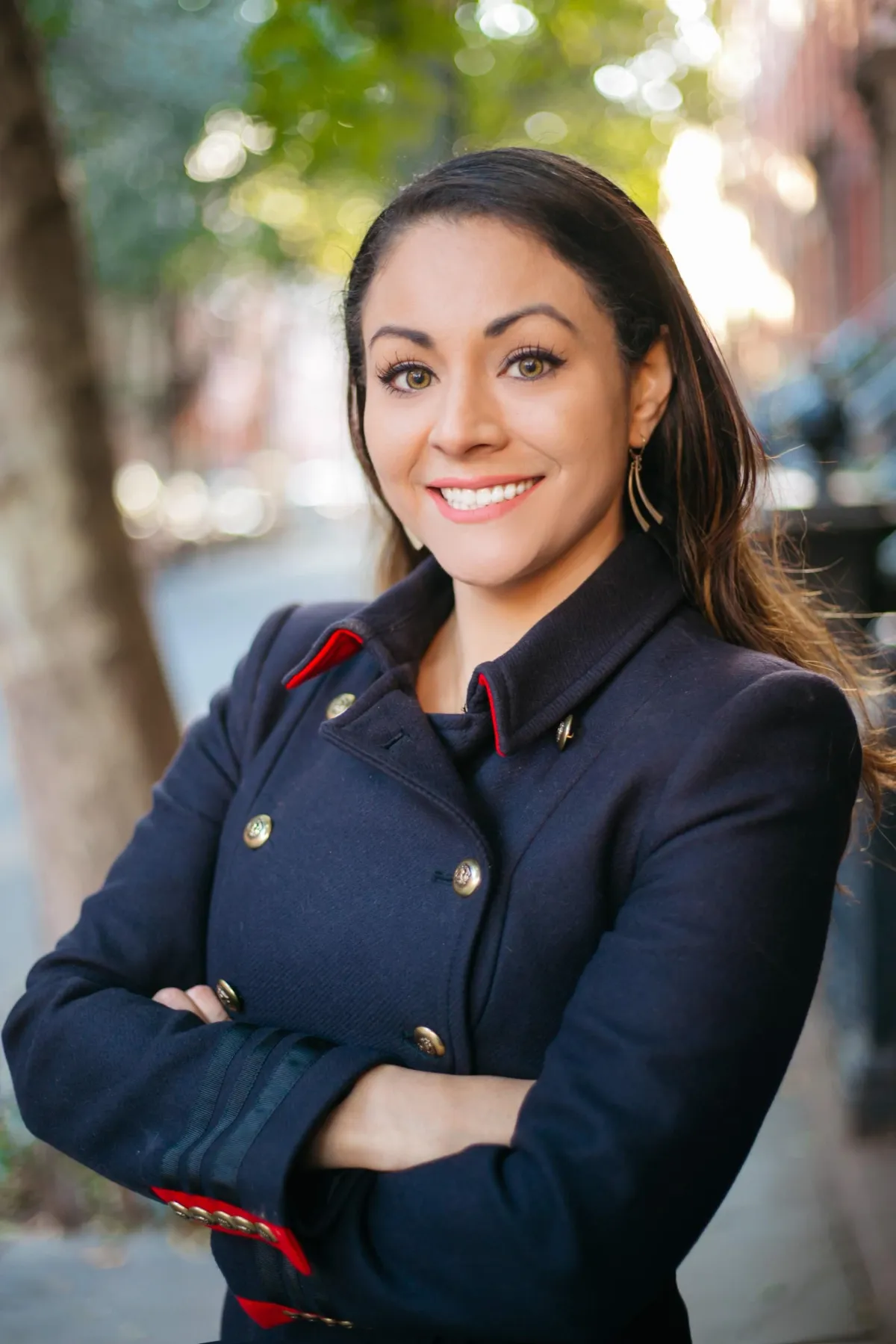 Laura Navaquin, real estate investor and fund founder teaching how to make your money work for you through passive investing and creative financing.