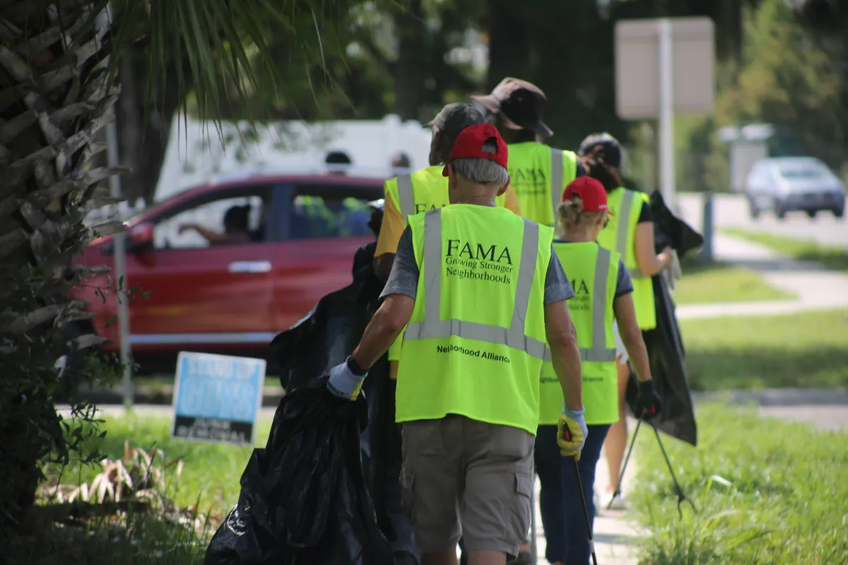 Volunteers serving together in the Grant Park community