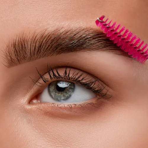 Browlift, rehaussement de cils Mons, teinture cils et sourcils