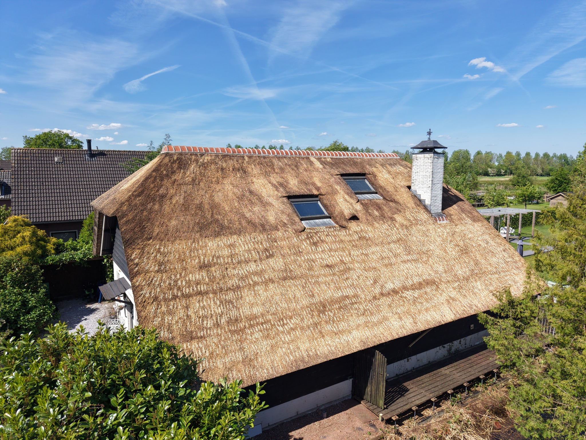 Rieten dak moderne woning