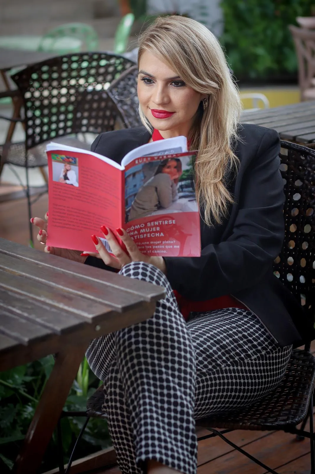 woman holding silver iPhone 6