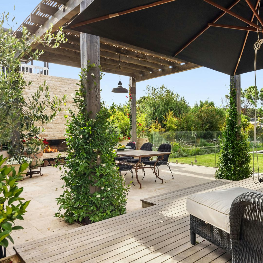 Decorative concrete finish for residential patios and walkways