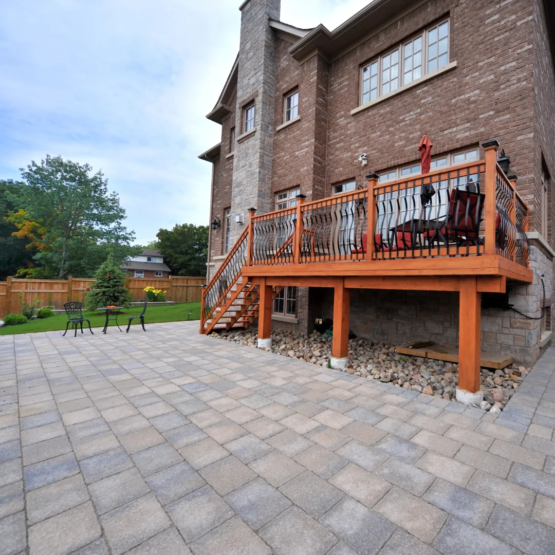 Deck and fence combination projects services by BuiltWell Group