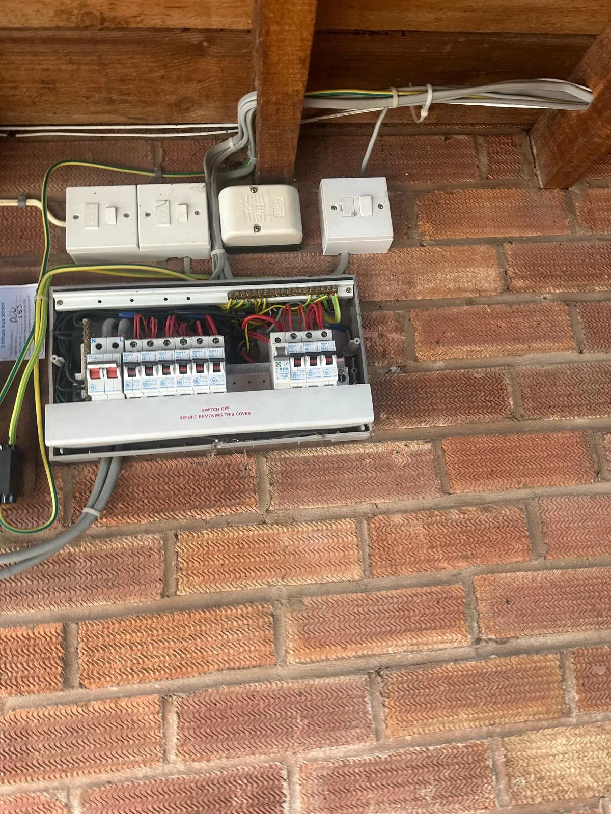 Consumer unit warning signs - electrical safety