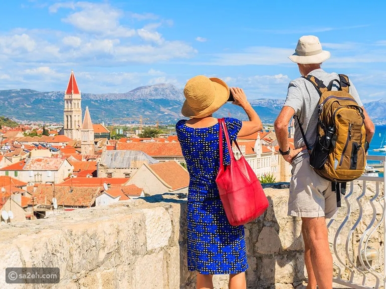 أفضل الأنشطة السياحية لكبار السن في المدن العالمية: تجارب هادئة بنكهة ثقافية