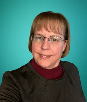 Lori, founder of Creative Lady Boss, providing virtual assistant services