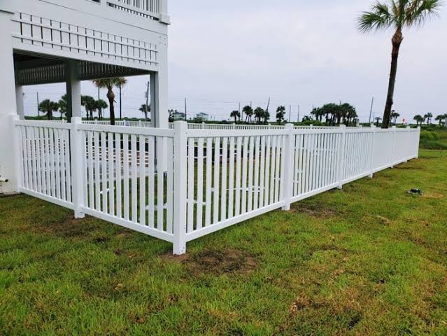 Blanco Fencing, install metal residential fence