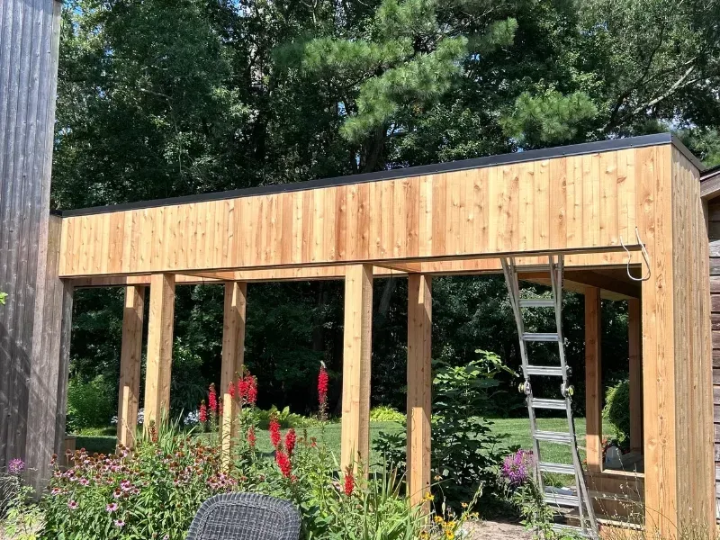 Custom Deck & Outdoor Living