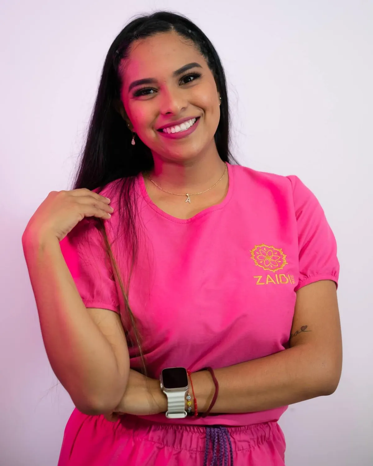 Cosmetóloga Ariana Sáenz, especialista en masajes reductores y drenaje linfático en Zaidi Nutrición y Estética, Bahía de Caráquez