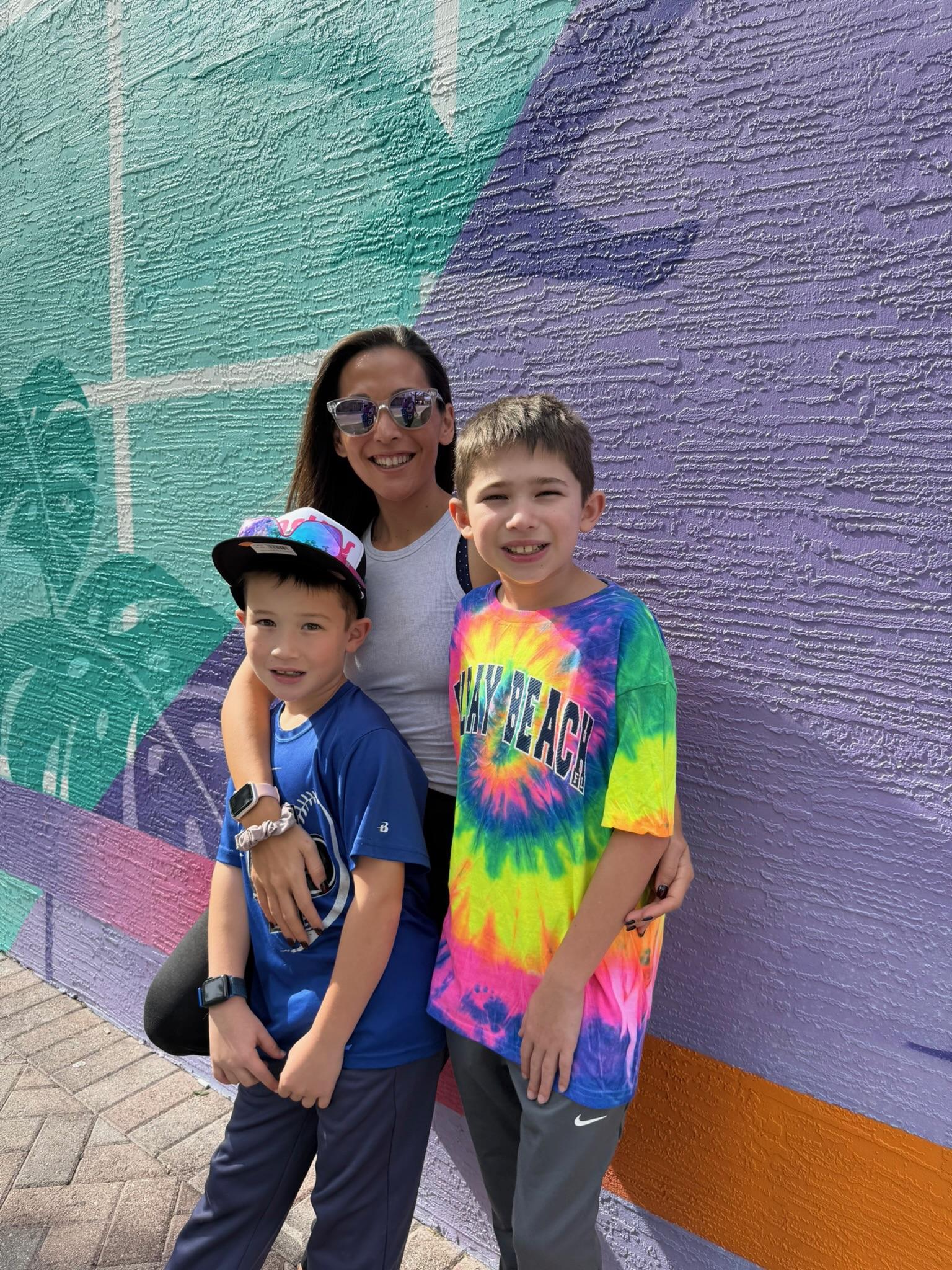 Lauren Scholl Fitness and nutrition coach with sons