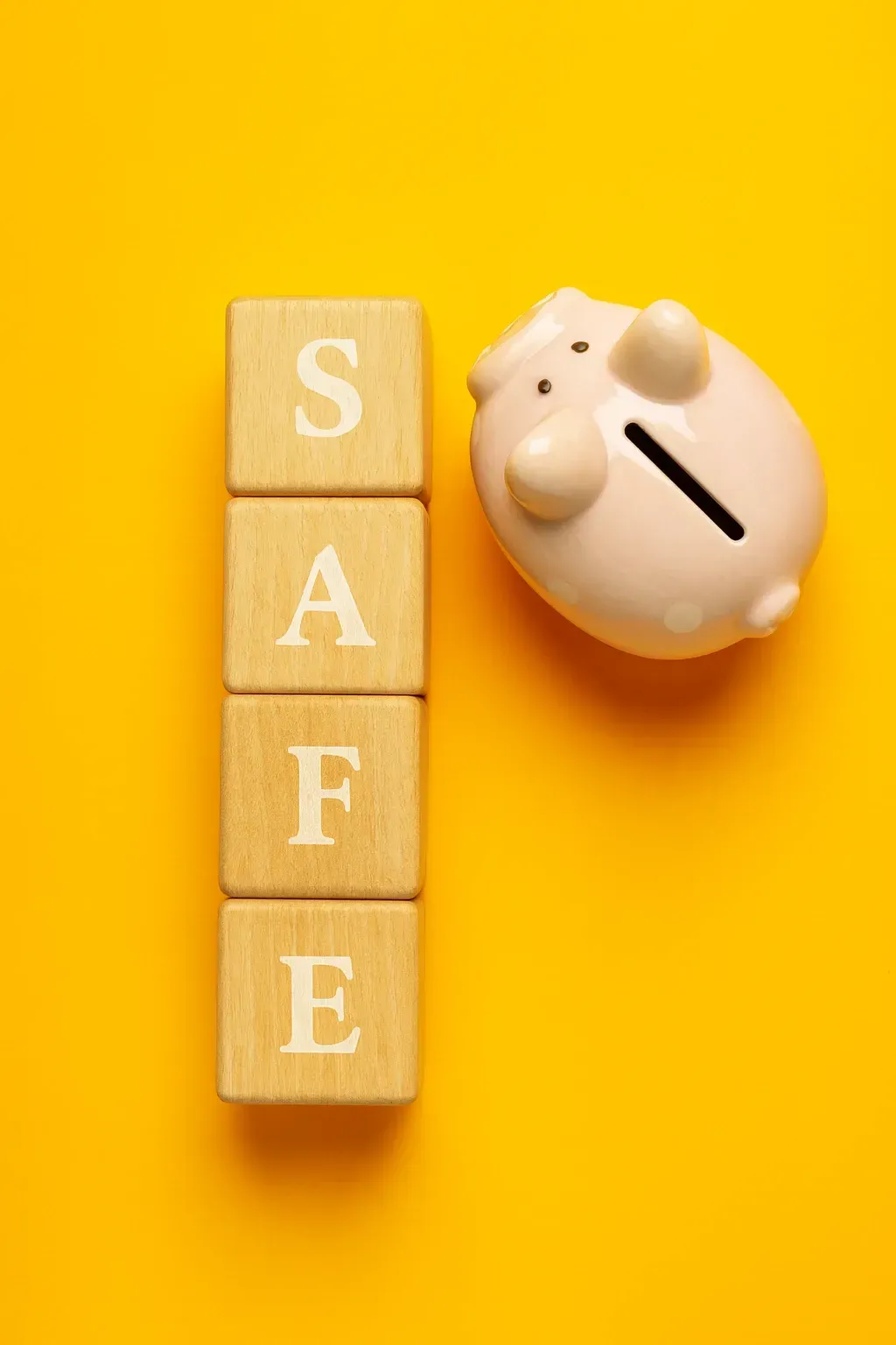 Cada bloque representa una protección clave del seguro de responsabilidad civil para empresas: construye tu negocio con seguridad.