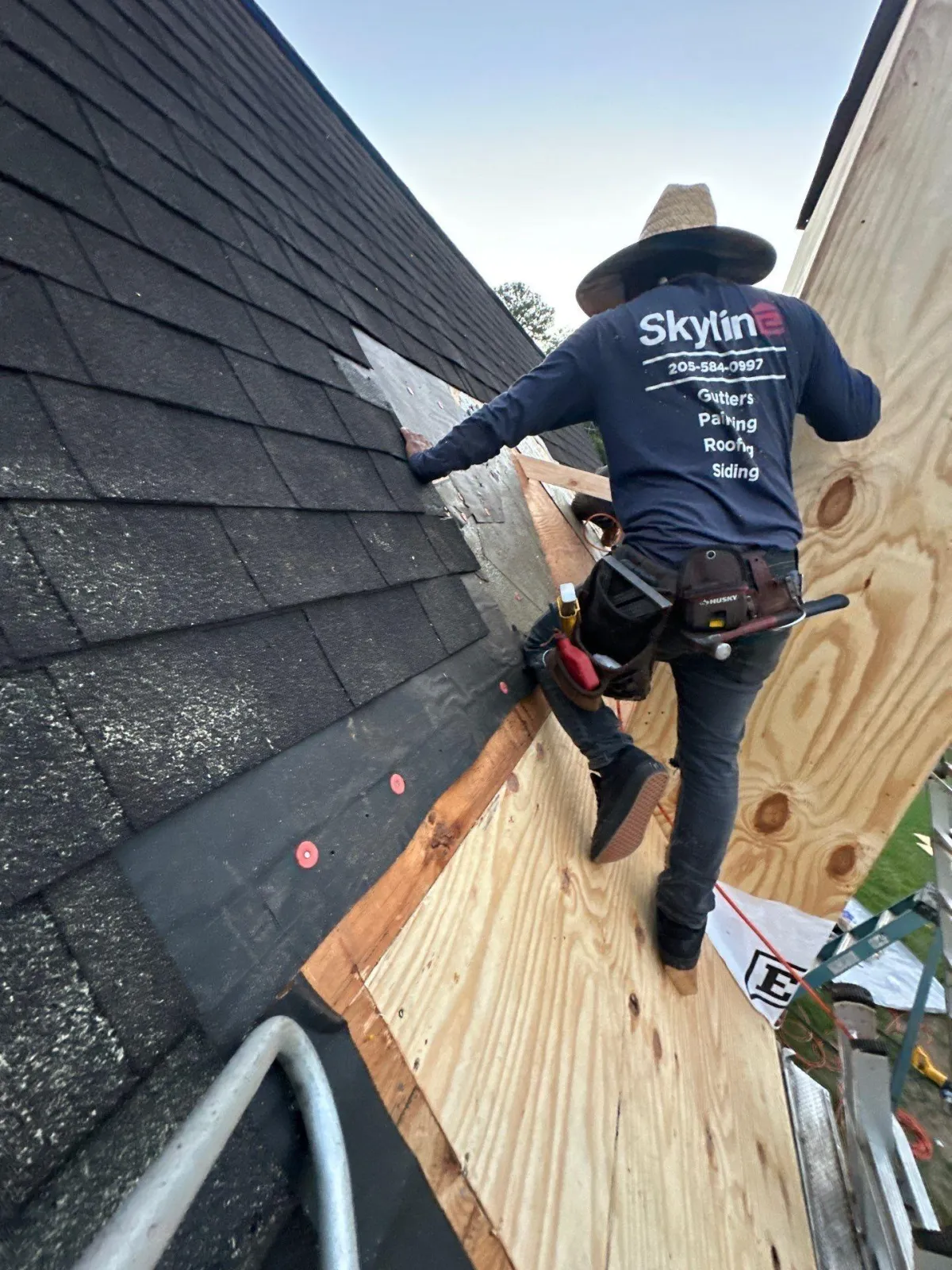 Skyline Roofing & Exteriors