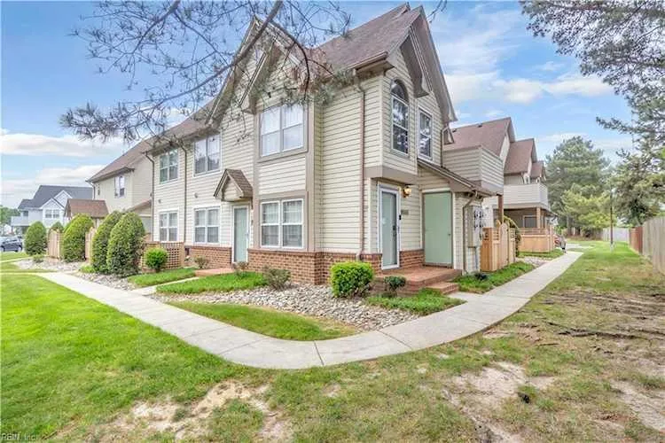 Portsmouth Concrete builds and installs Pathway