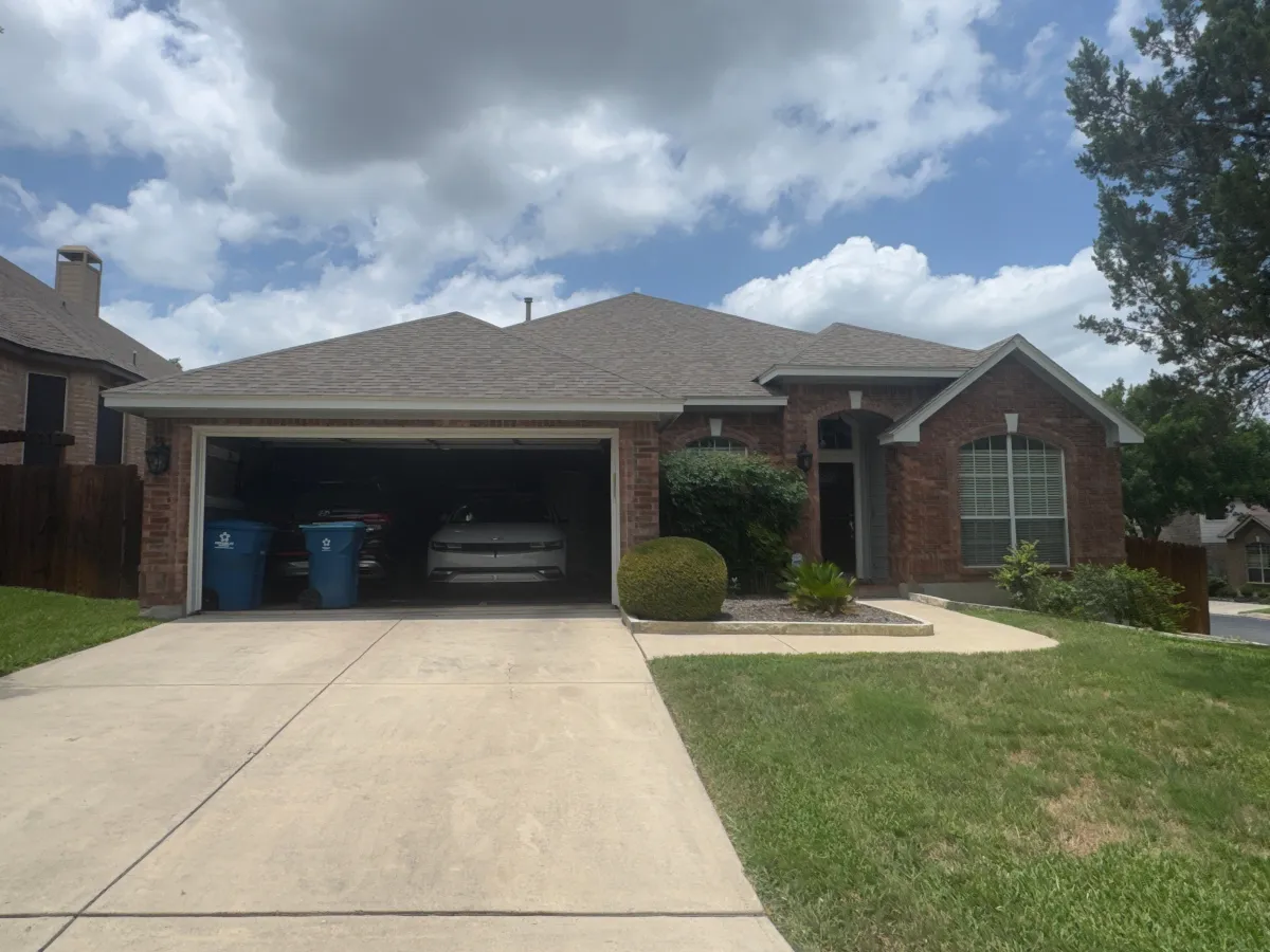 Gutter Installation for Sloped and Acreage Lots Along the San Gabriel River