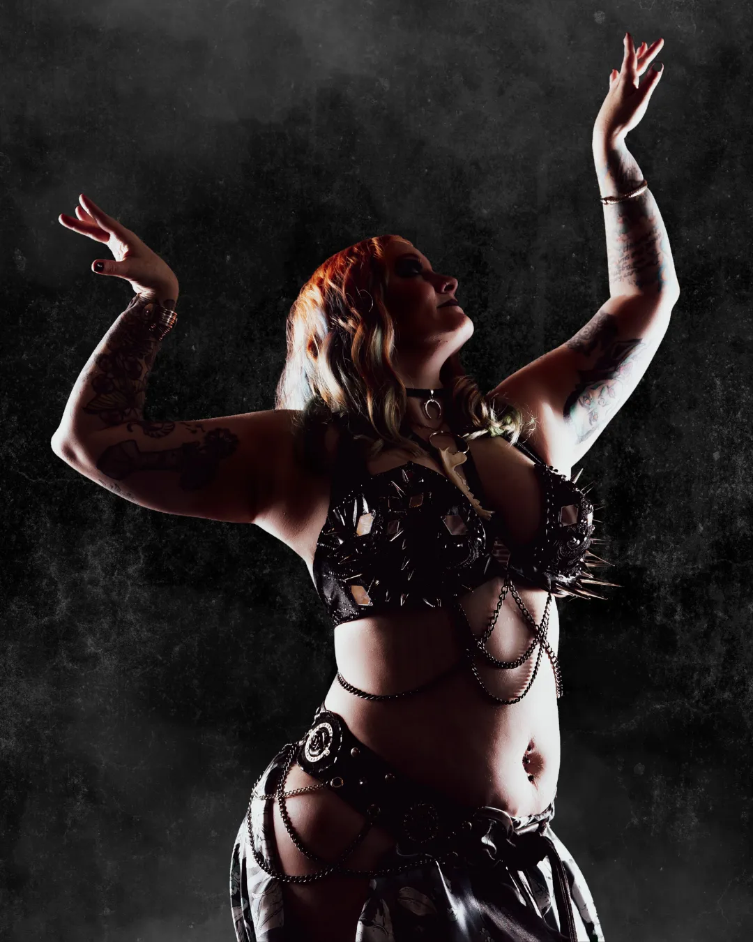 Daewen dark fusion metal belly dance teacher