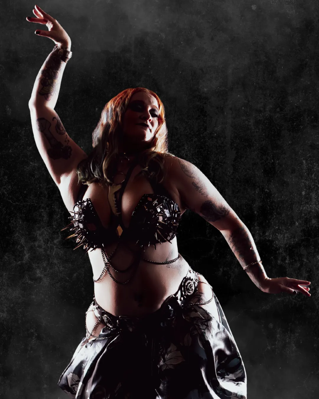 Daewen dark fusion metal belly dance teacher