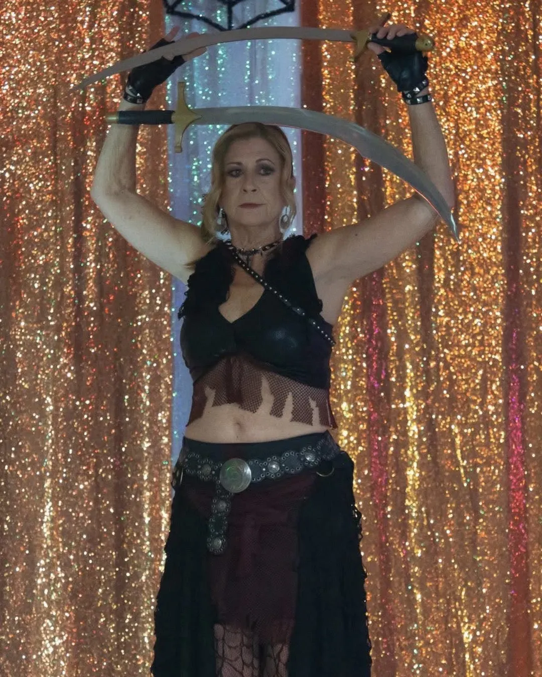 Thereeza fusion belly dancer in black