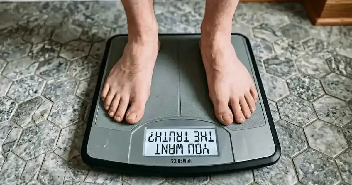 calorie deficit concept showing calories in vs calories out for weight loss