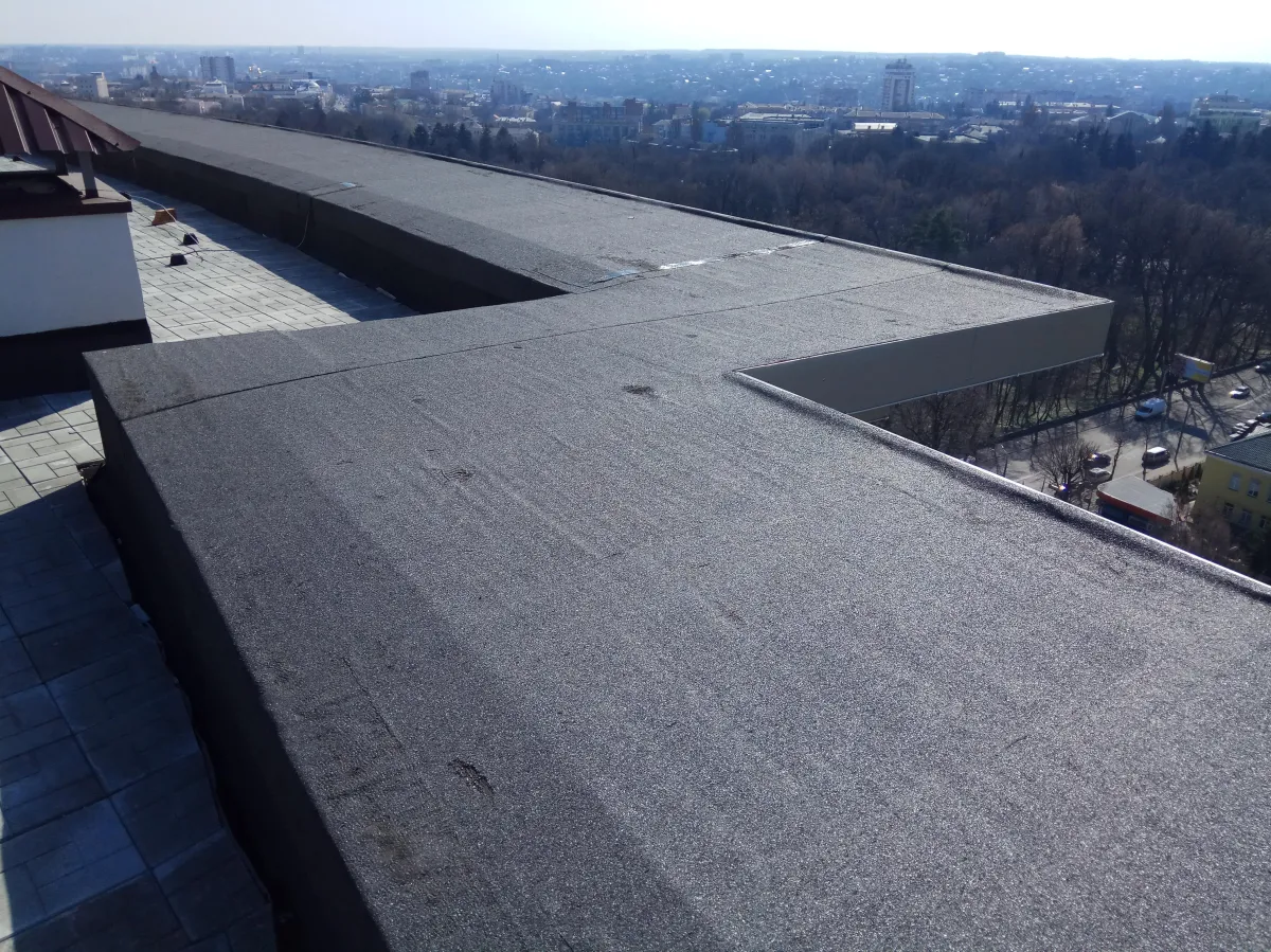 Florida roofing team installing hurricane-rated underlayment